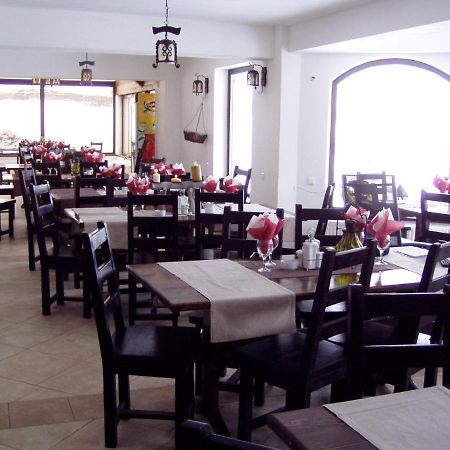 Taverna Pietrei Craiului Zărneşti Zewnętrze zdjęcie