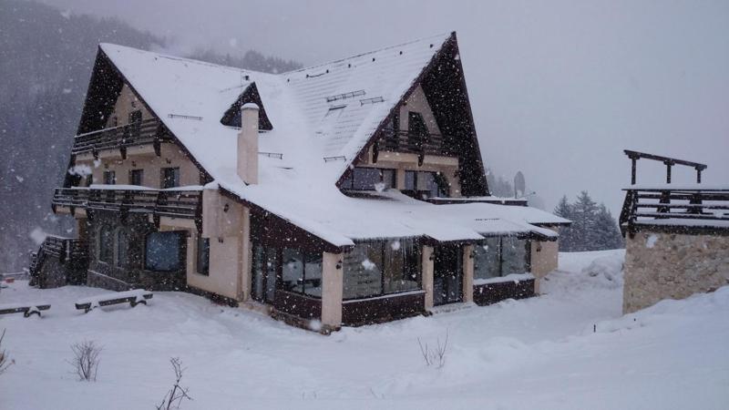 Taverna Pietrei Craiului Zărneşti Zewnętrze zdjęcie
