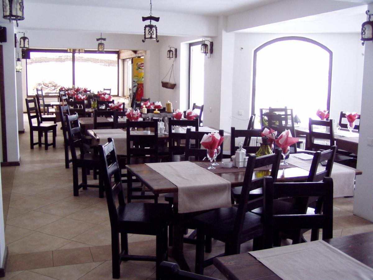 Taverna Pietrei Craiului Zărneşti Zewnętrze zdjęcie